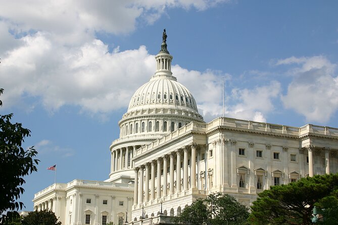 Washington DC Full Day Tour with Morning Sightseeing & Mount Vernon Admission - Capitol Grounds: A Fast 15 Minutes to Get Your Bearings