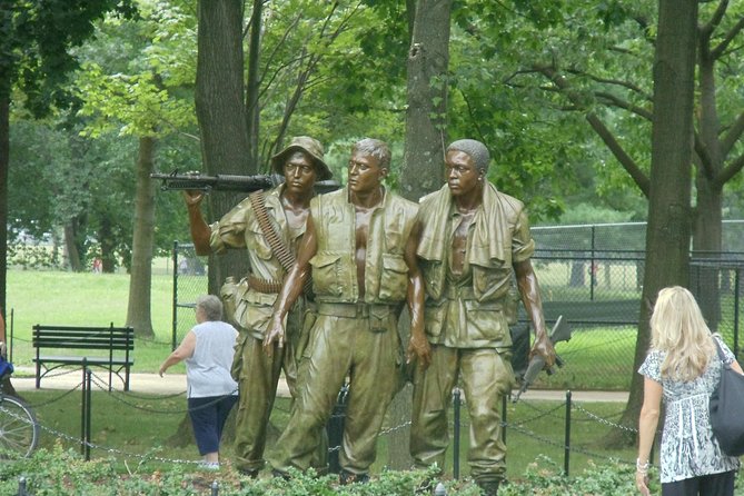 Washington DC Monuments self-guided walking tour & scavenger hunt - How this self-guided monument hunt works (and what it rewards)