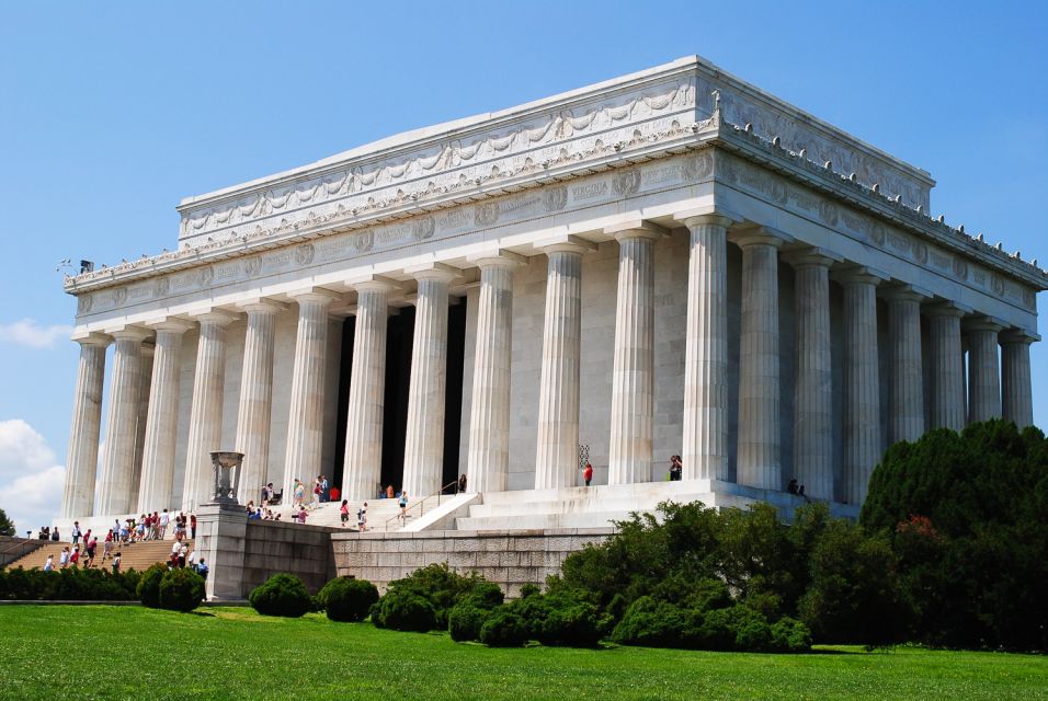 Washington DC: Multilingual Private Day or Evening SUV Tour - Arlington Cemetery, Iwo Jima Memorial, and the Pentagon finale