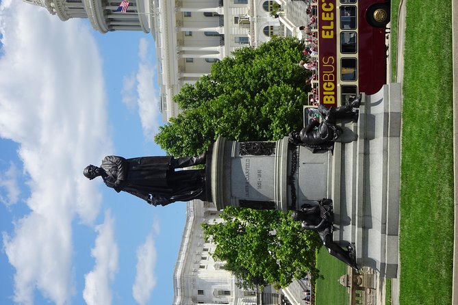 Washington DC Museums self-guided walking tour & scavenger hunt - Film-location moments and photo stops you can plan around