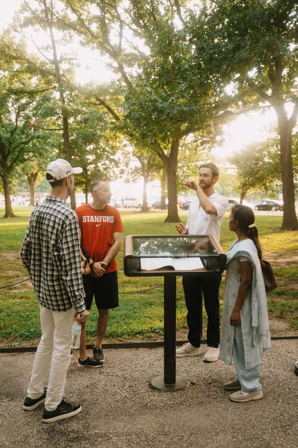 Washington, DC: National Mall Tour with Monument Entry - Meeting at 2101 Constitution Ave NW: start smart near Einstein