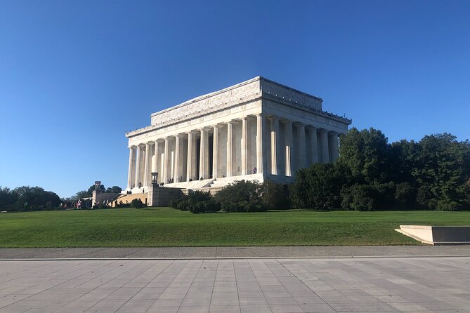 Washington DC Private Guided Bus Day Tour with Step Off Guide - Family-proof pacing and guide energy that keeps kids on board