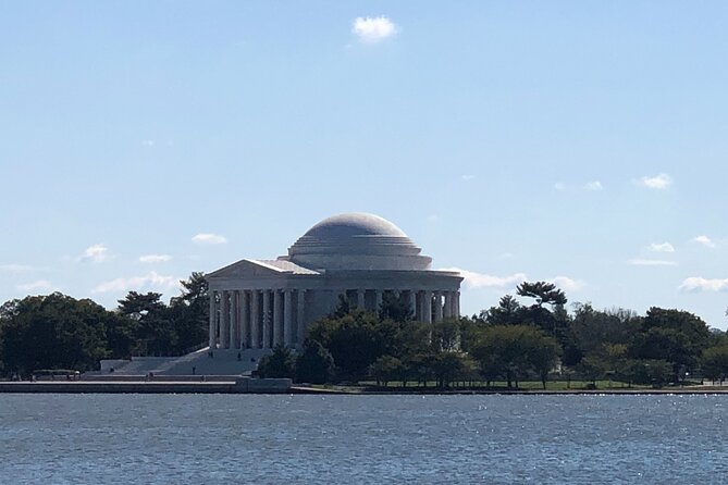 Washington DC Private Guided Bus Day Tour with Step Off Guide - Lincoln Memorial: a Greek-temple setting for leadership and sacrifice