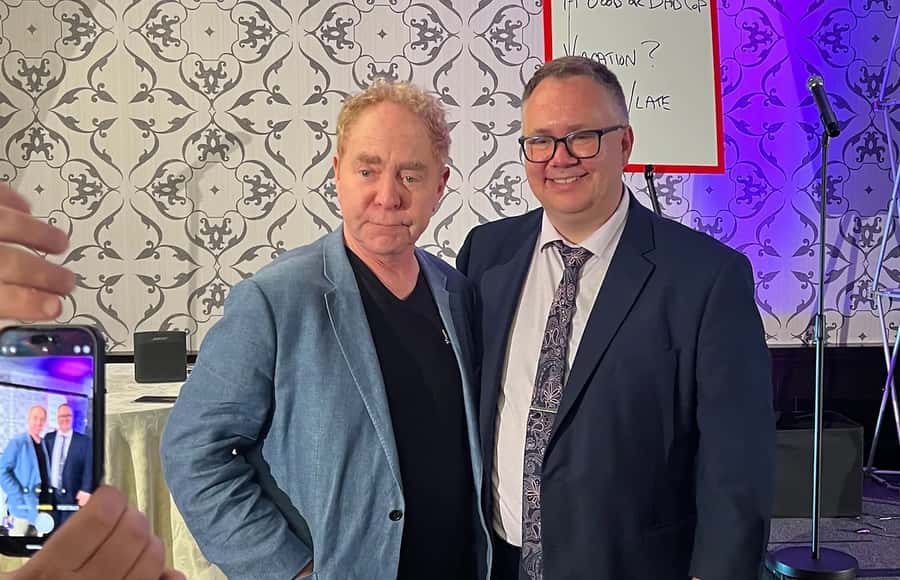 Washington, DC: The Good Liar: Brian Curry - Why Brian Curry’s show feels so engaging