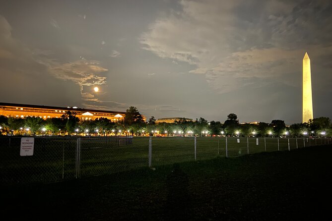 White House at Night: Scandals, Murder, Politics Adults Only Tour - Lafayette Square again: torrid love affairs and murder