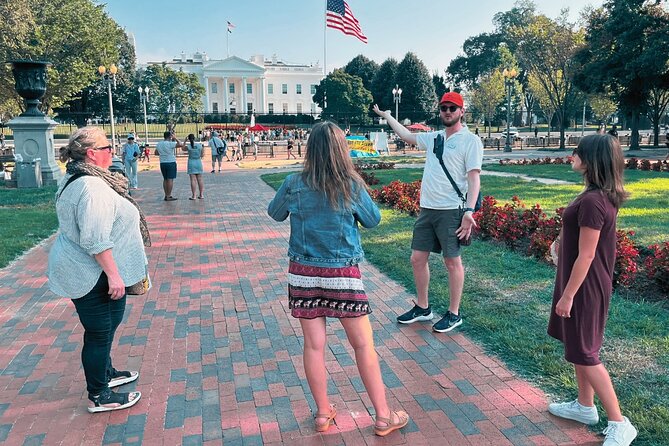 White House at Night: Scandals, Murder, Politics Adults Only Tour - What $39 buys: walking, drinks, and mobile ticket convenience